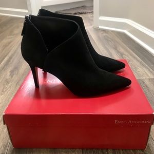 Enzo Angiolini Black Suede Boot Heals, size 8 1/2